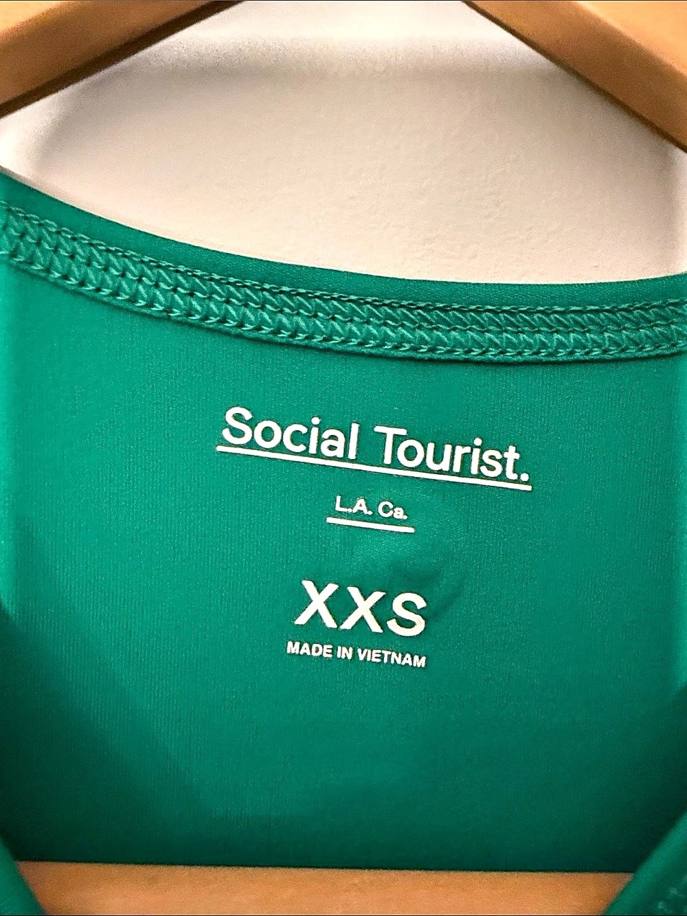 Social Tourist Long Sleeve Crop Top in Green Size XXS Like New - Picture 3 of 3
